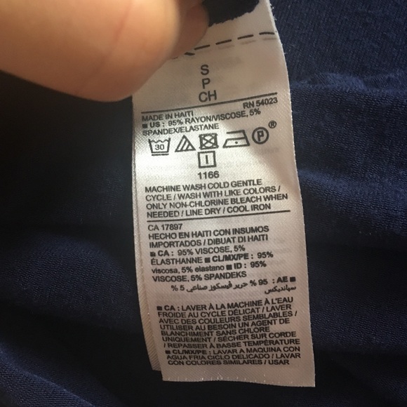 Navy blue Old Navy t-shirt - Picture 3 of 3